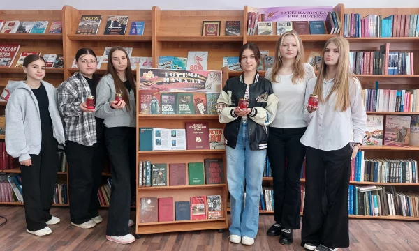 Книжная выставка-память "Горечь начала 22 июня 1941 года"