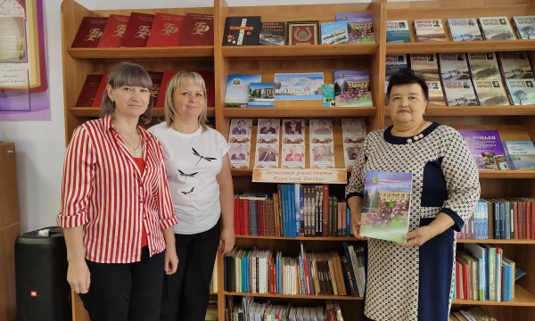 Книжная выставка "Здесь Родины моей начало"